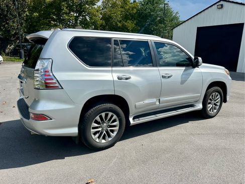 Used 2015 Lexus GX 460 Luxury w/ Preferred Accessory Package AWD/4WD image 5