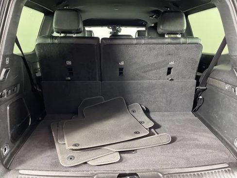 Used 2024 Jeep Wagoneer Series II w/ Flexible Seating Group RWD image 49