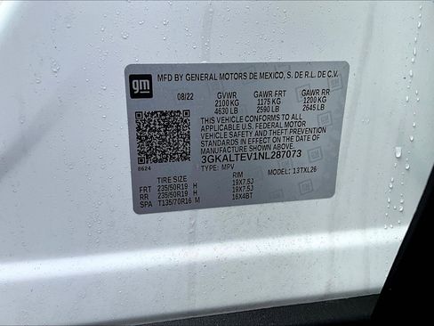 Used 2022 GMC Terrain SLE w/ Driver Convenience Package image 11