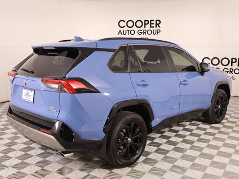 Used 2022 Toyota RAV4 SE AWD/4WD image 19