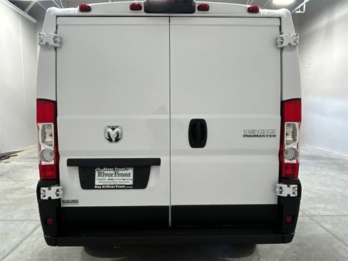 New 2025 RAM ProMaster 1500 w/ Convenience Group image 7