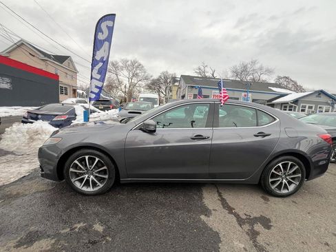 Used 2017 Acura TLX V6 SH-AWD w/ Technology Pkg image 5