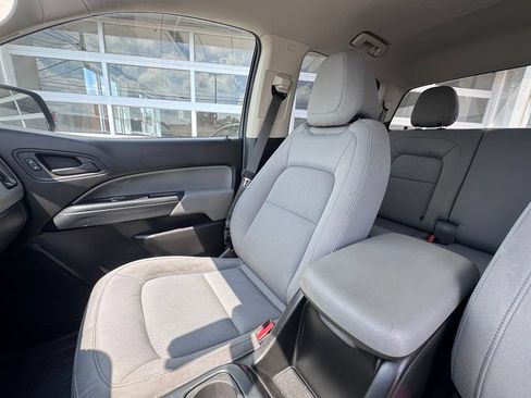 Used 2019 Chevrolet Colorado W/T w/ WT Convenience Package AWD/4WD image 23