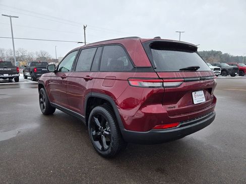 New 2025 Jeep Grand Cherokee Limited w/ Black Appearance Package image 6
