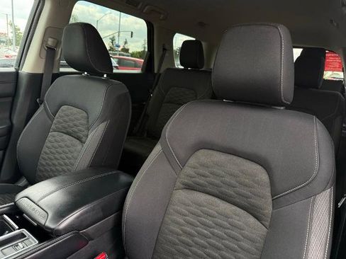 Certified 2023 Nissan Pathfinder SV image 16