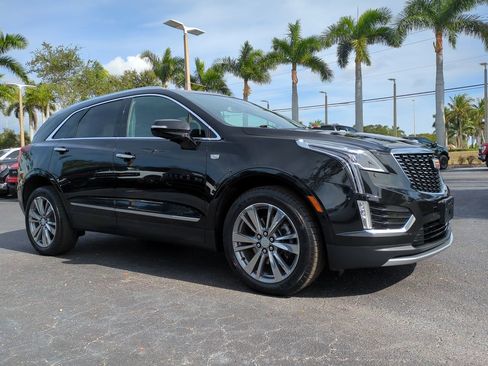 Used 2024 Cadillac XT5 Premium Luxury image 2