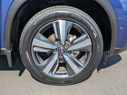 Used 2023 Nissan Rogue Platinum w/ Platinum Premium Package FWD image 11