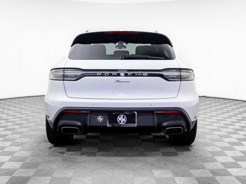 Used 2026 Porsche Macan AWD/4WD image 10