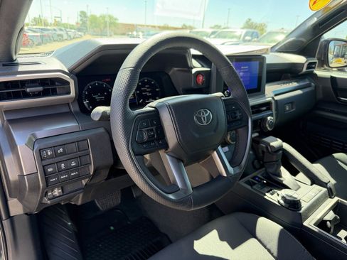 Certified 2025 Toyota Tacoma TRD Off-Road w/ TRD Off Road Upgrade Package AWD/4WD image 32