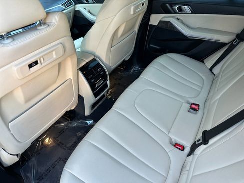 Used 2022 BMW X5 sDrive40i w/ Parking Assistance Package image 12