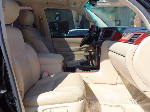Used 2009 Lexus LX 570 4WD image 14