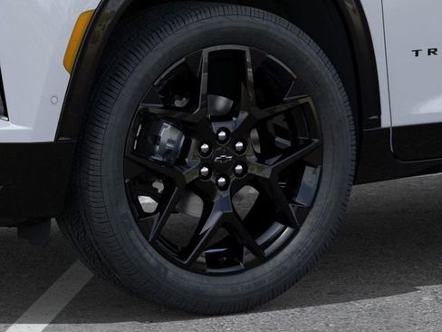 New 2026 Chevrolet Traverse RS w/ LPO, Floor Liner Package image 9