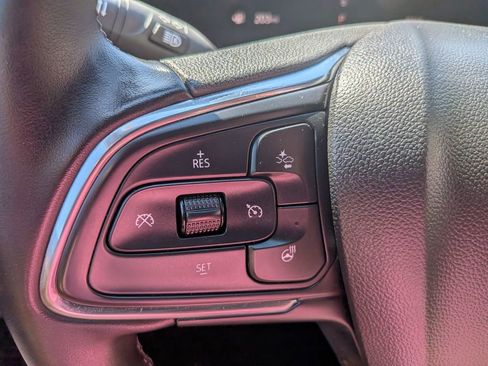 Certified 2024 Buick Envista Sport Touring w/ Convenience I Package FWD image 11