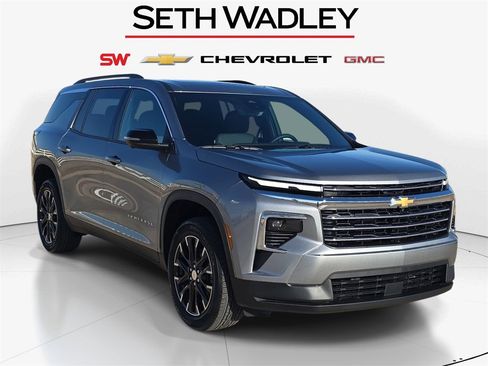 New 2026 Chevrolet Traverse LT image 1