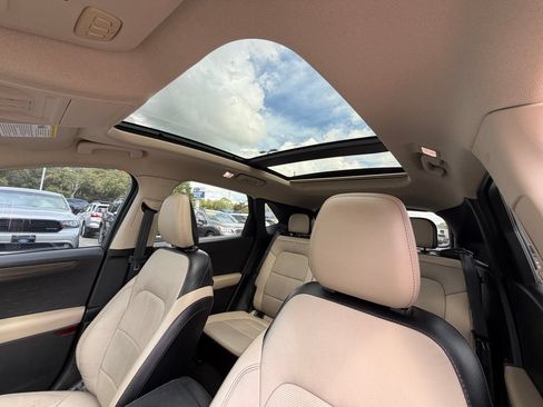 Used 2020 Ford Escape Titanium w/ Titanium Premium Package 2.0 AWD/4WD image 34