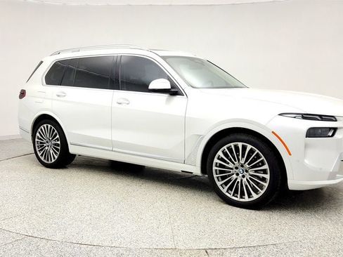 Used 2026 BMW X7 xDrive40i w/ Dynamic Handling Package image 3