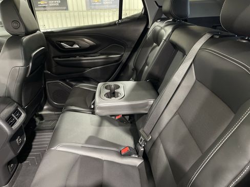 Used 2023 GMC Terrain SLT w/ Elevation Edition image 13