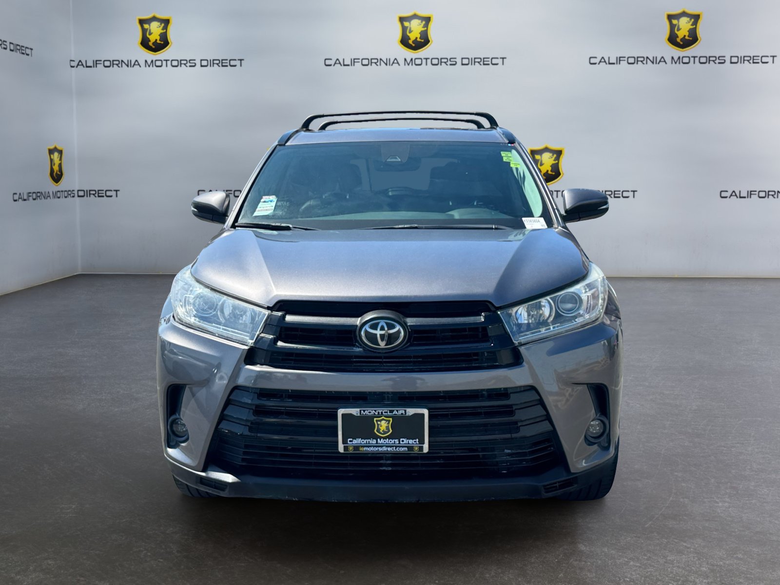 Used 2019 Toyota Highlander SE w/ Carpet Mat Package (TMS) FWD image 8