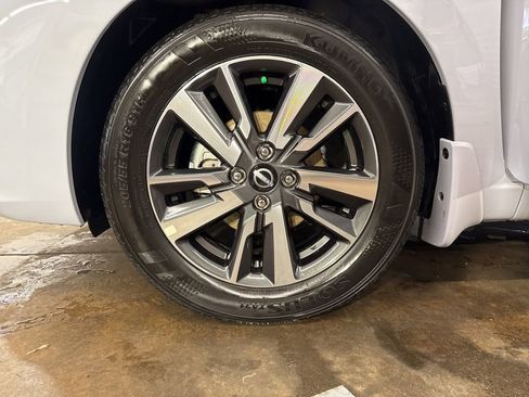 Certified 2025 Nissan Versa SV w/ Trunk Package image 55