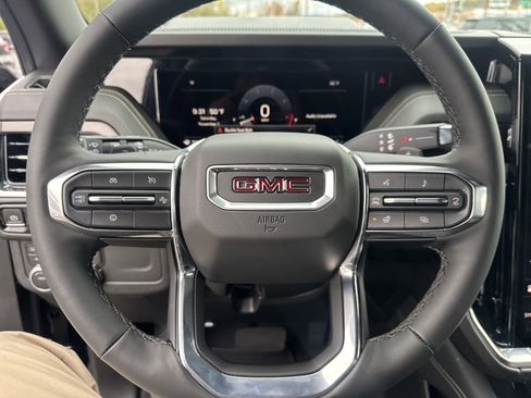 New 2026 GMC Yukon XL Elevation image 18