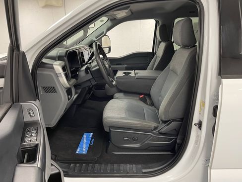 Used 2025 Ford F250 XLT image 17