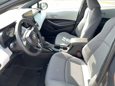 Used 2025 Toyota Corolla SE FWD image 14