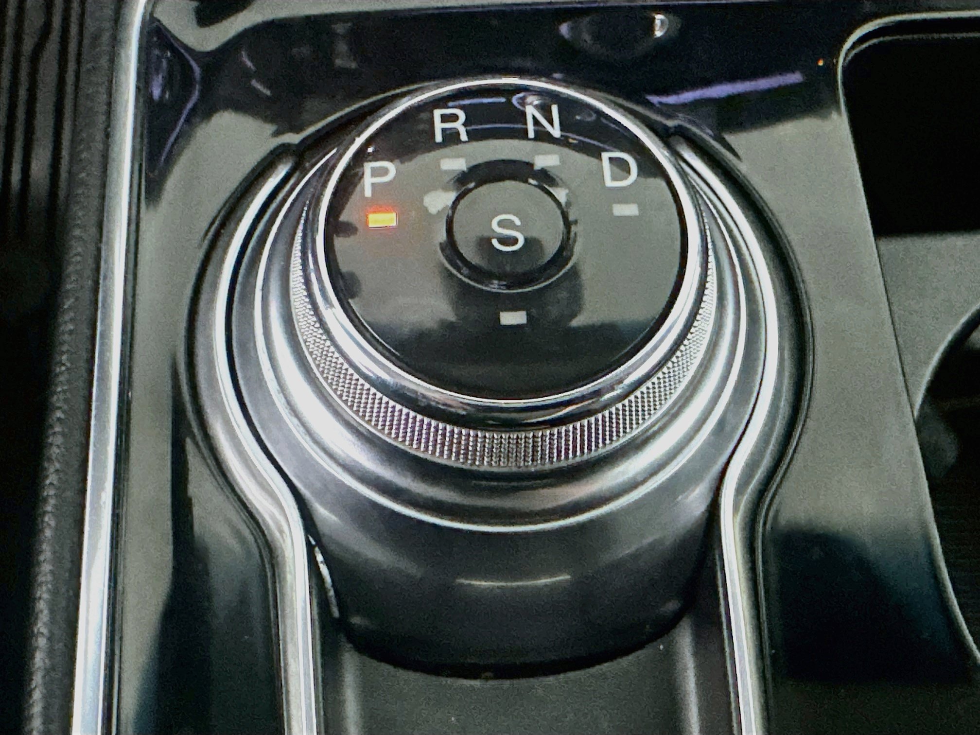Used 2019 Ford Edge Titanium w/ Cold Weather Package FWD image 25