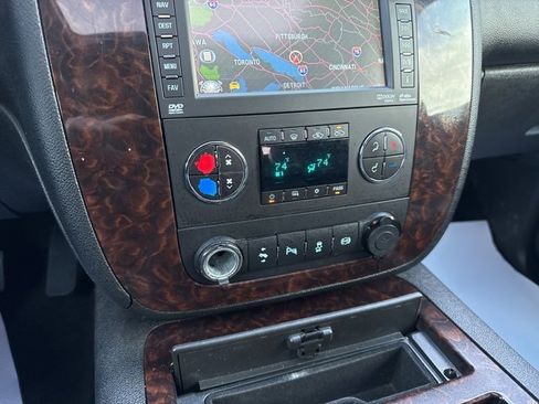 Used 2012 GMC Sierra 2500 Denali w/ Suspension Package, Off-Road image 36