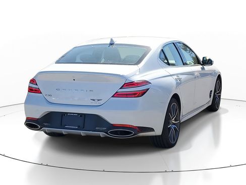 Used 2025 Genesis G70 2.5T image 4
