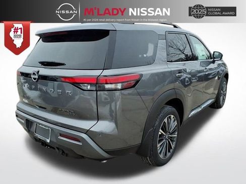 New 2026 Nissan Pathfinder Platinum image 7
