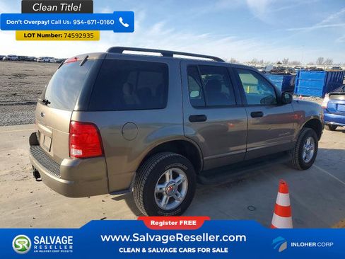 Used 2004 Ford Explorer XLT image 4