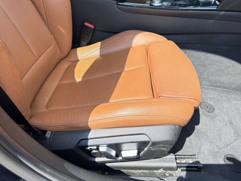 Used 2017 BMW 330i xDrive Sedan AWD/4WD image 38