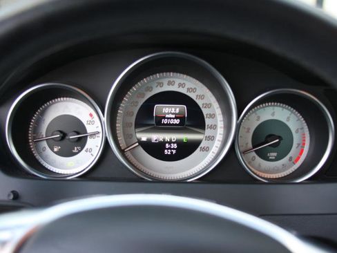 Used 2013 Mercedes-Benz C 300 Sport image 33