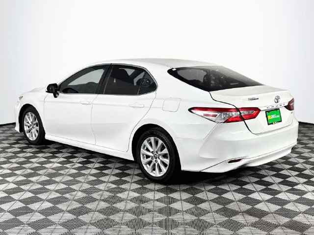 Used 2018 Toyota Camry LE FWD image 6