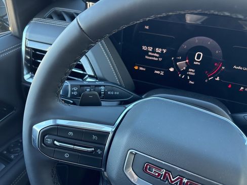 New 2026 GMC Yukon Elevation image 28