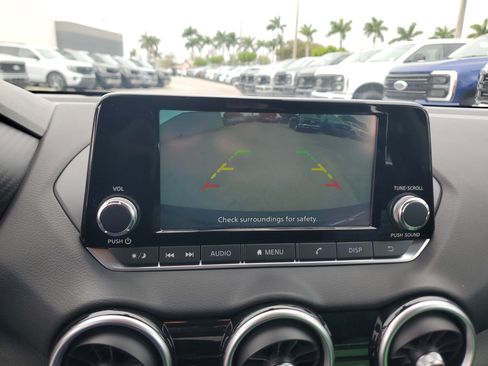 Used 2024 Nissan Sentra S image 10