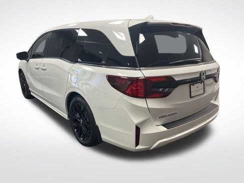 Used 2025 Honda Odyssey Sport-L image 3