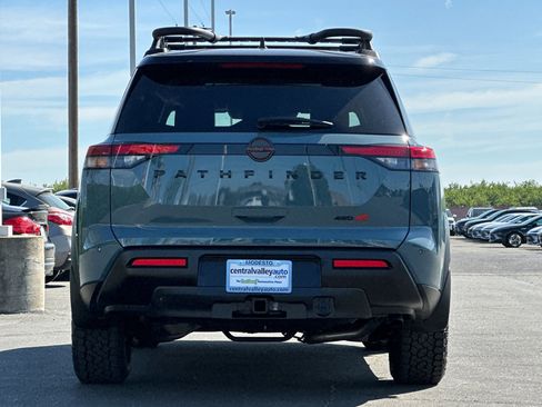 New 2026 Nissan Pathfinder Rock Creek image 5