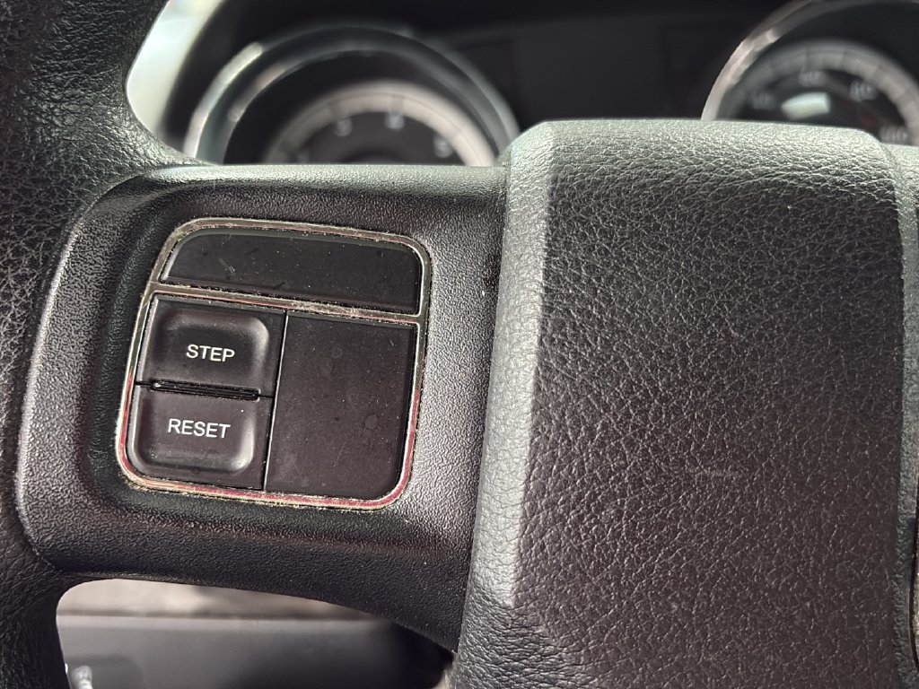 Used 2013 Dodge Grand Caravan SE FWD image 17