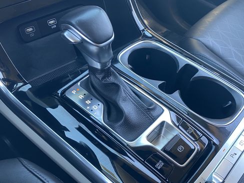 Certified 2024 Kia Carnival SX FWD image 29