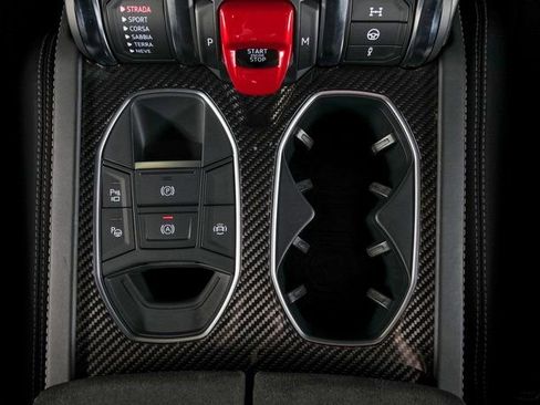 Used 2022 Lamborghini Urus image 15