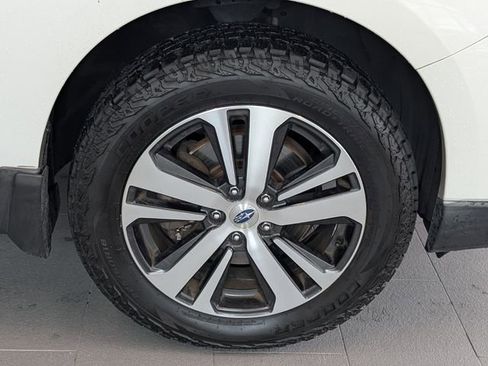 Used 2018 Subaru Outback 2.5i Limited image 15