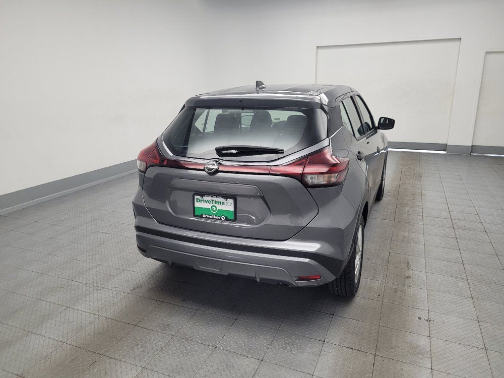 Used 2023 Nissan Kicks S FWD image 7