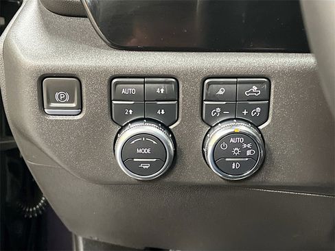 Used 2024 GMC Sierra 1500 SLT w/ SLT Premium Plus Package image 10