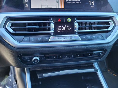 Used 2020 BMW 330i Sedan w/ Convenience Package image 28