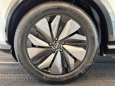 Certified 2024 Nissan Ariya FWD image 12