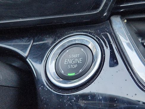 Used 2026 Chevrolet Trax RS w/ Sunroof Package image 9