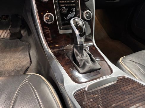 Used 2016 Volvo S80 T5 w/ Inscription Package image 15