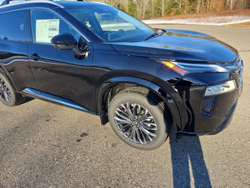 New 2026 Nissan Rogue Platinum w/ Platinum Premium Package image 9