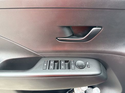 Used 2025 Hyundai Kona SEL FWD image 15